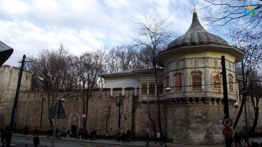 Alay Köşkü: Topkapı Sarayı'nın Kadife Gözlem Noktası — inline image