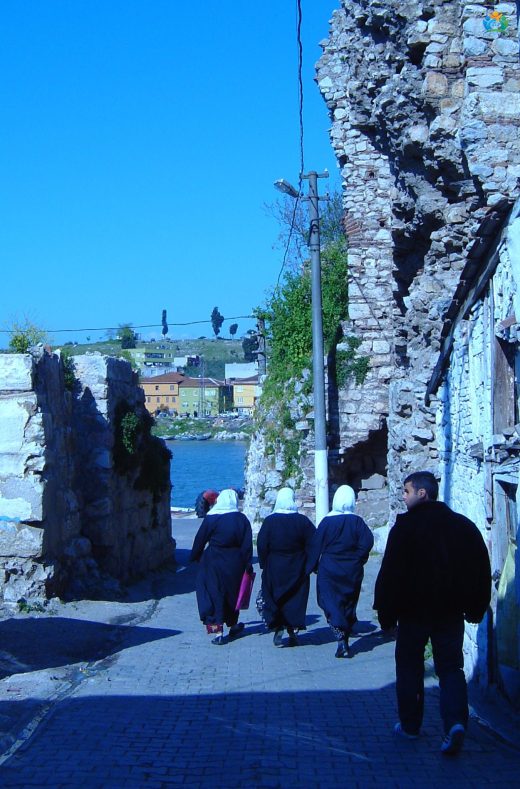 Apollonia Ad Rhyndacum: Bursa'nın Gizli Kalmış Antik Kenti — inline image