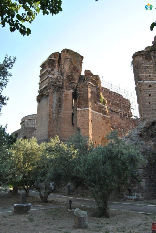 Bergama'nın Kızıl Kalbi: Pergamum'un Dev Tapınağı Kızıl Avlu — inline image