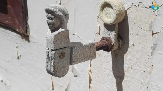 Bozcaada'nın Sessiz Bekçileri: Anadolu'nun Kepenkleri ve Hikayeleri — inline image