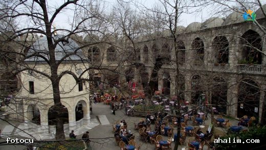 İpek Yolu'nun Kalbi: Bursa'nın Tarihi Koza Hanı ve Yaşayan Ticaret Mirası — cover
