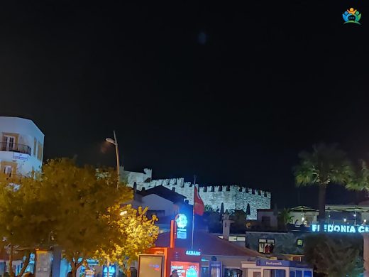 Marmaris: Mavi ve Yeşilin Buluştuğu Cennet — inline image