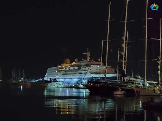 Marmaris: Mavi ve Yeşilin Buluştuğu Cennet — inline image