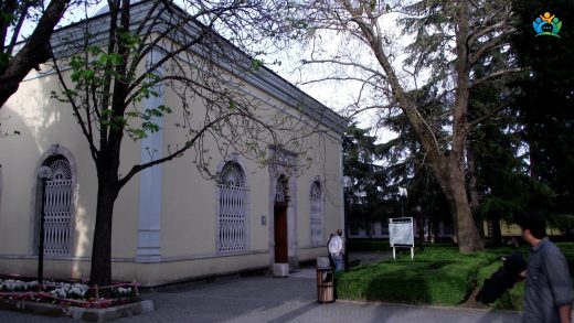 Osmanlı Devleti'nin İkinci Büyük Mimarı: Bursa Tophane'deki Orhan Gazi Türbesi — inline image