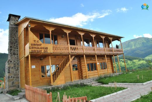 Şavşat Evi: Doğanın ve Tarihin Buluştuğu Yer — inline image