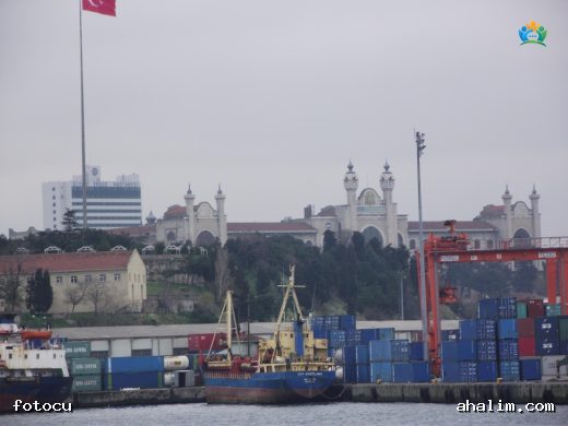 Tarihin ve Eğitimin Kesişimi: Marmara Üniversitesi Haydarpaşa Kampüsü'nün Anıtsal Mirası — cover