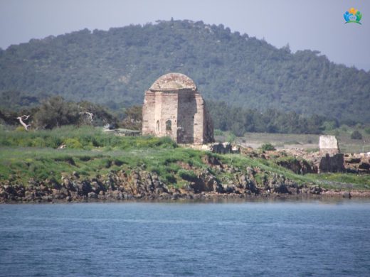 Tavuk Adası ve Georgios Şapelinin Gizemli Tarihi — inline image