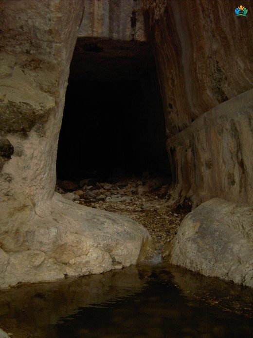 Vespasianus Titus Tüneli: Roma Mühendisliğinin Şaheseri — inline image