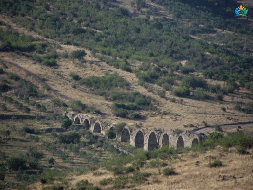 Zamana Meydan Okuyan Kanallar: Antik Bergama Su Kemerleri'nin Sessiz Tanıklığı — inline image