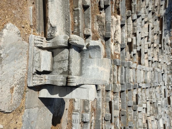 Priene Antik Tiyatrosu